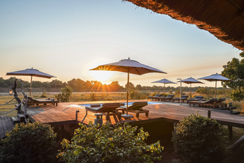 Chikunto Safari Lodge Chikunto Safari Lodge: Nachmittagssonne am Pool