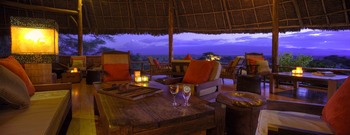 Elewana Tortilis Camp: Bar und Lounge