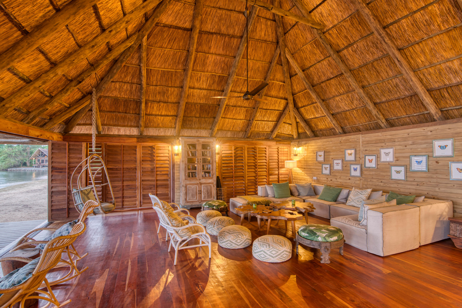 Mbali Mbali Mahale Lodge Mbali Mbali Mahale Lodge: Hauptbereich