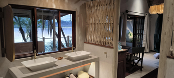 Ndhovu Safari Lodge: Land Suite