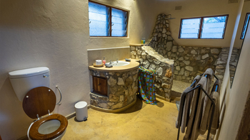 Thawale Lodge: Gästebad mit WC und Dusche