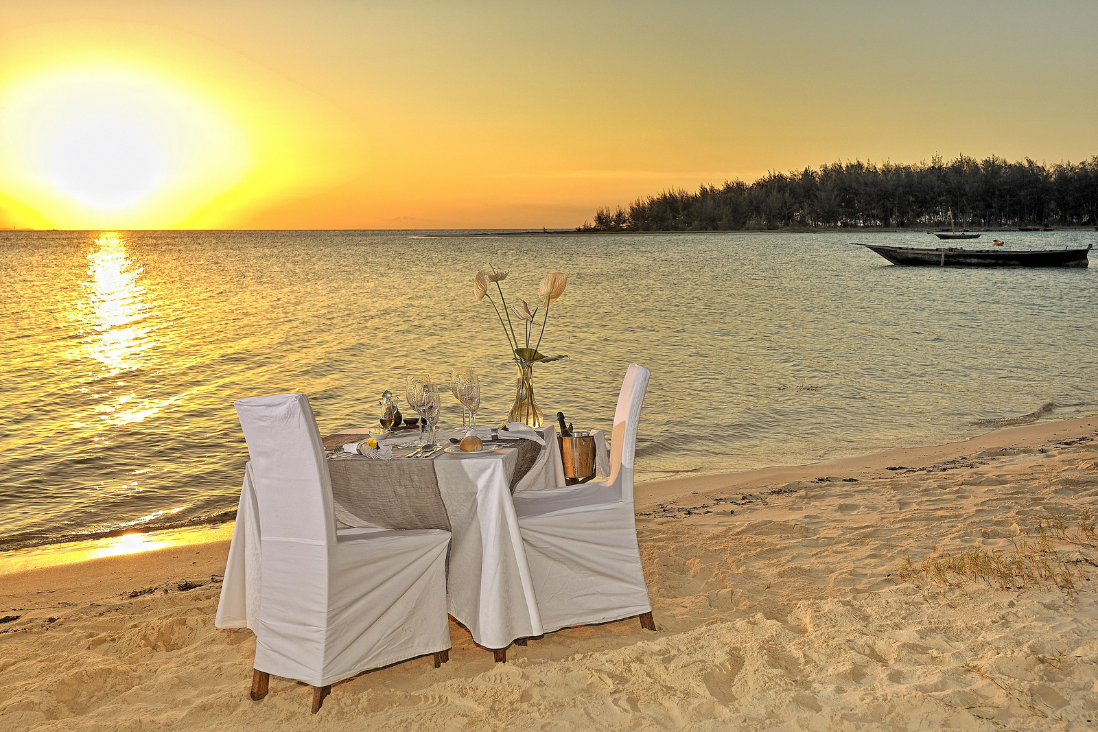 Elewana Kilindi Zanzibar Elewana Kilindi Zanzibar: Dinner am Strand