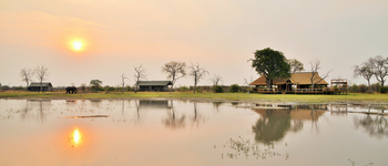 Nogatsaa Pans Chobe Lodge: Kurz vor Sonnenuntergang
