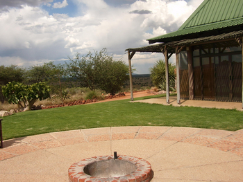 Otjiwa Mountain Lodge: Feuerstelle