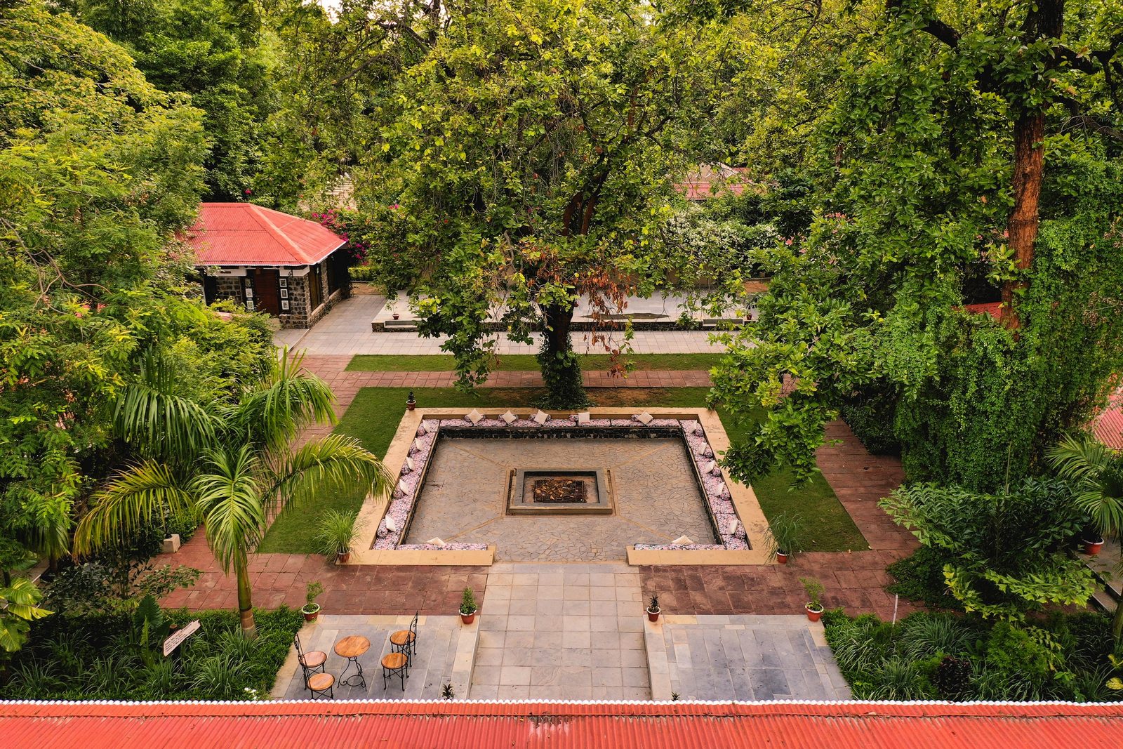 Bandhav Vilas Bandhav Vilas: Luftbild