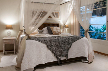 Bayete Guest Lodge Bayete Guest Lodge: Executive Honeymoon Suite