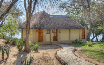 Divava Okavango Lodge and Spa: Gästechalets
