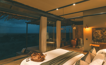 Nimali Mara Camp: Schlafzimmer bei Nacht