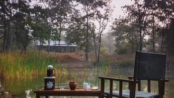 Reni Pani Jungle Lodge: Luxury Tent - Kaffee