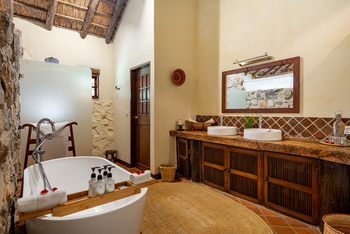 Rivertrees Country Inn: River House Badezimmer