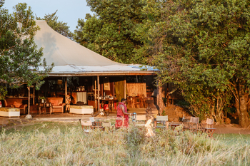 Speke's Camp: Sonne im Hauptzelt