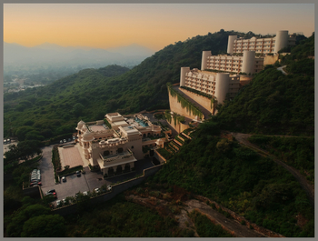 Aurika Hotel: Luftbild