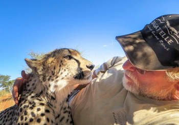 Bagatelle Kalahari Game Ranch: Gepard mit Freund