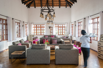 Farm House Valley Lodge: Loungebereich