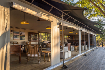 Little Makalolo Camp Little Makalolo Camp: Lounge und Deck