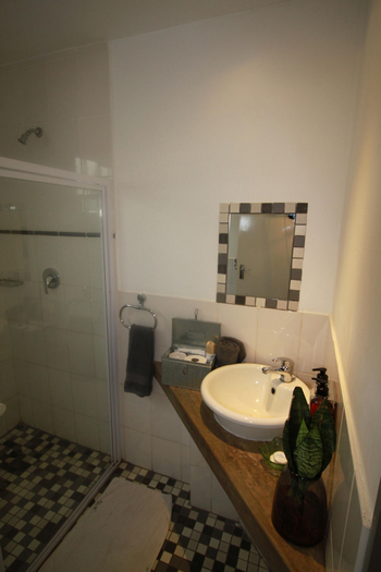 The Old House: Gästebad