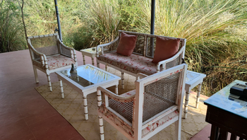 Amritara Jawai Sagar: Sitzgruppe im Loungezelt