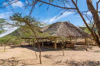 Koros Camp: Hauptgebäude