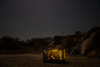 Ombako Fly Camp: Zelt bei Nacht