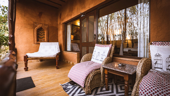 Bamboo Forest Safari Lodge: Bungalow - Balkon