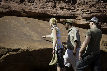 Doro Nawas Camp Doro Nawas Camp: Besuch der Petroglyphen in Twyfelfontain