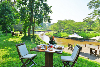 Ishasha Wilderness Camp: Lunch am Ntungwe River