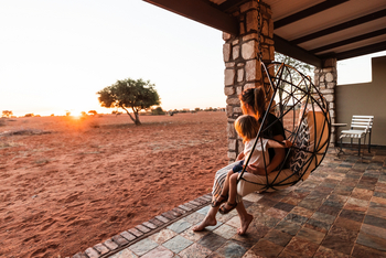 Kalahari Anib Lodge: Hängesessel