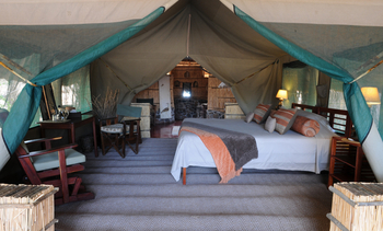 Mwagusi Safari Camp: Blick in ein Zelt