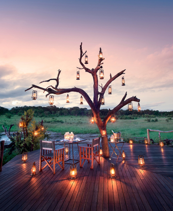 Somalisa Expeditions Camp: Teelichter im Baum