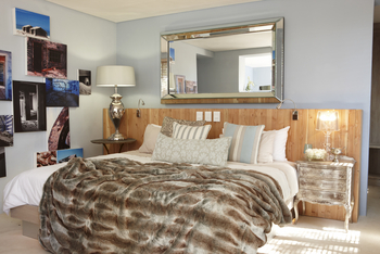 The Olive Exclusive: Doppelbett und Spiegel