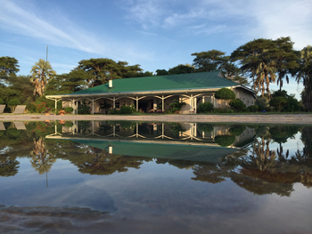 The River Farmhouse The River Farmhouse: Reflektion im Pool