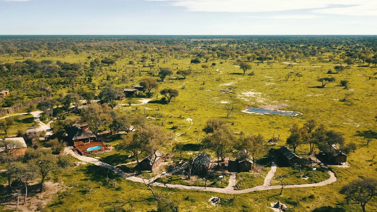 Mogogelo Camp Mogogelo Camp: Lage am Wasserloch