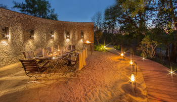 Dulini Leadwood: Boma Dinner