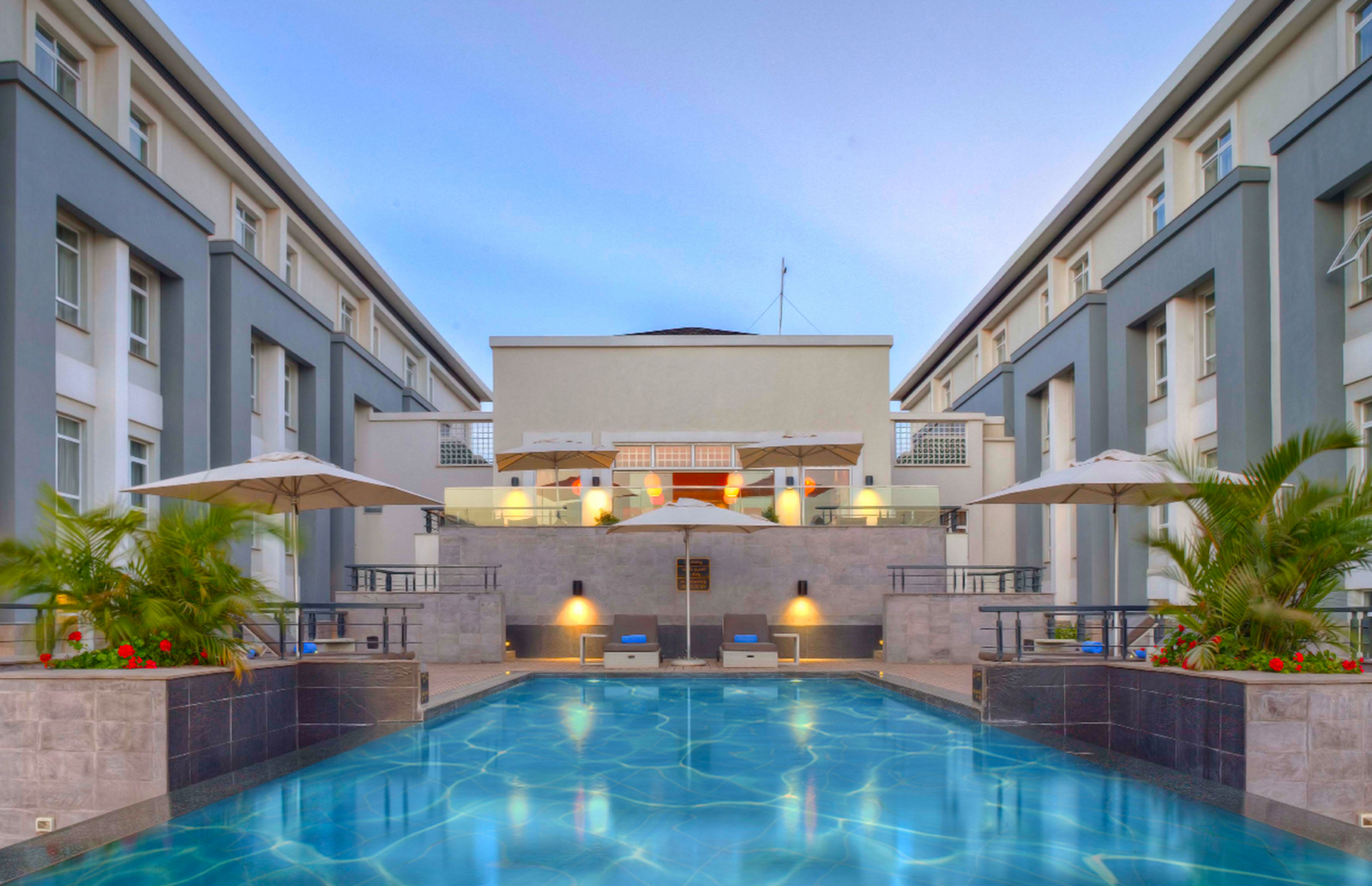 Eka Hotel Eka Hotel: Swimming Pool