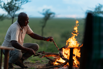 Esirai Camp: Lagerfeuer
