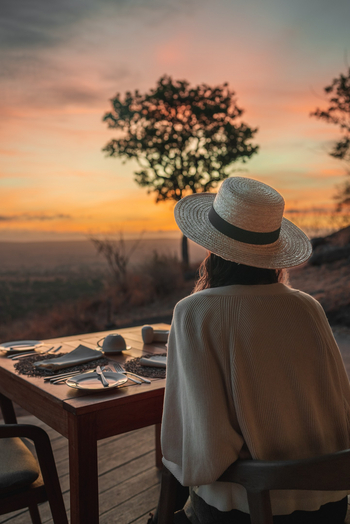 Lemala Mpingo Ridge Lodge: Dinner auf der Terrasse
