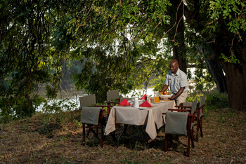 Mana River Camp Mana River Camp: Essen und Trinken