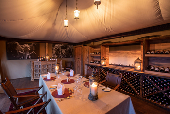 Mara Nyika Camp: Dinner Table