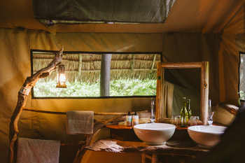 Rufiji River Camp: Badezimmer