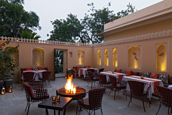 Samode Haveli: Dining