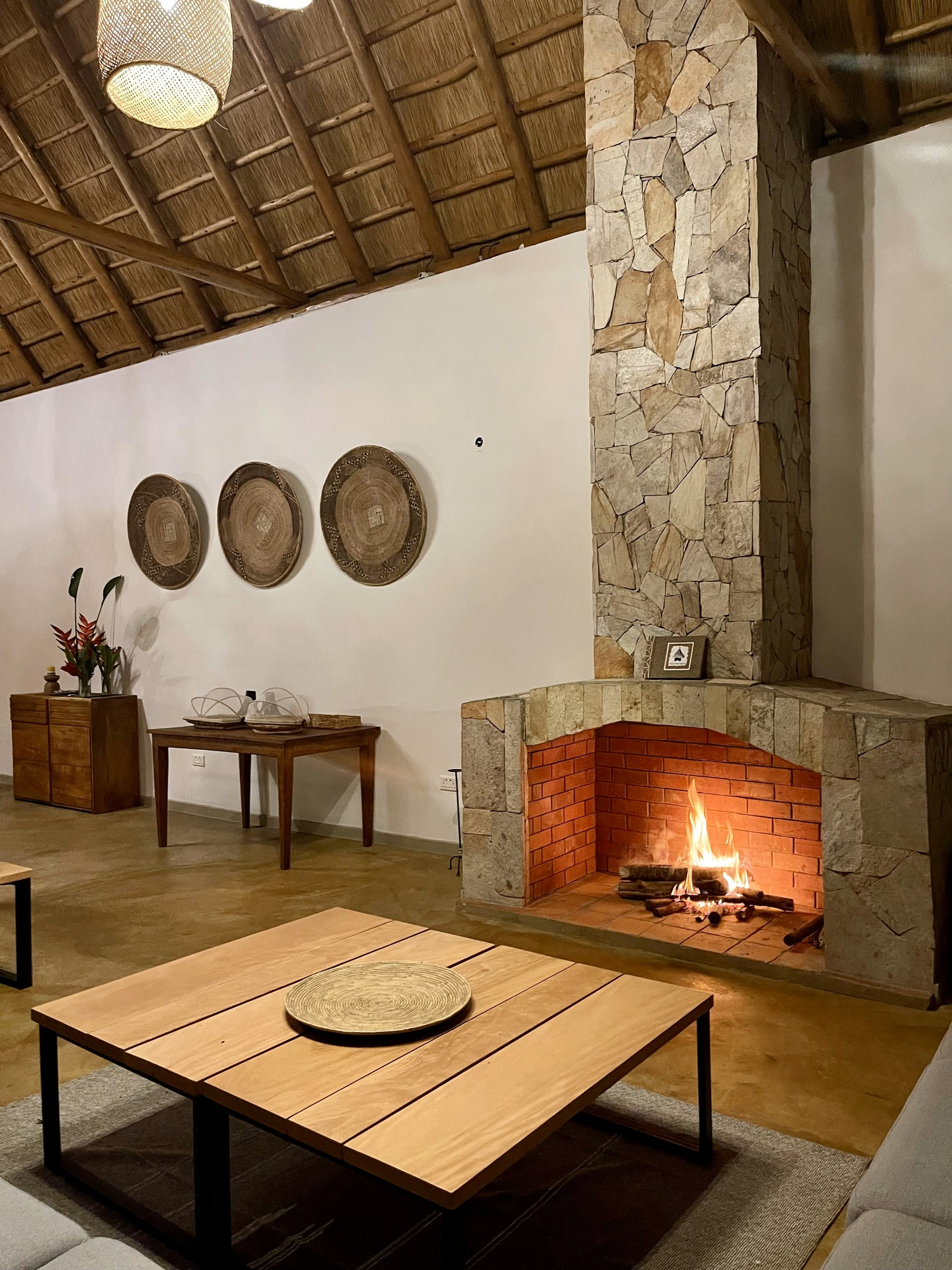 Sentema Farm Lodge Sentema Farm Lodge: Kamin