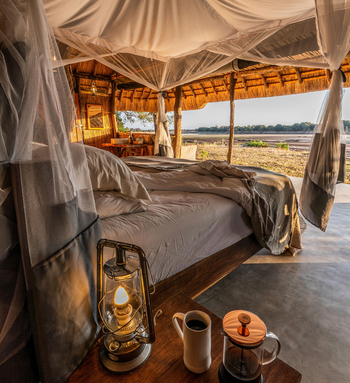 Time + Tide Kakuli Camp: Doppelbett mit Blick