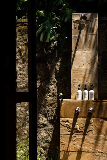 Gibb's Farm: Außendusche