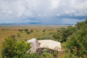 Kidepo Savannah Lodge: Safarizelt vor Savanne