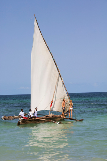 Kinondo Kwetu Kinondo Kwetu: Honeymoon Sailing