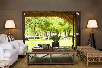 Mushara Lodge: Lodge und Garten