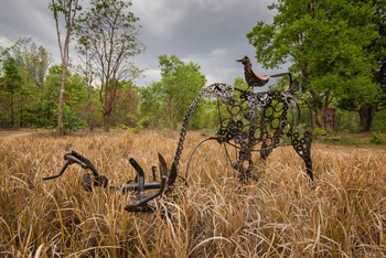 Singinawa Jungle Lodge: Barasinga-Skulptur