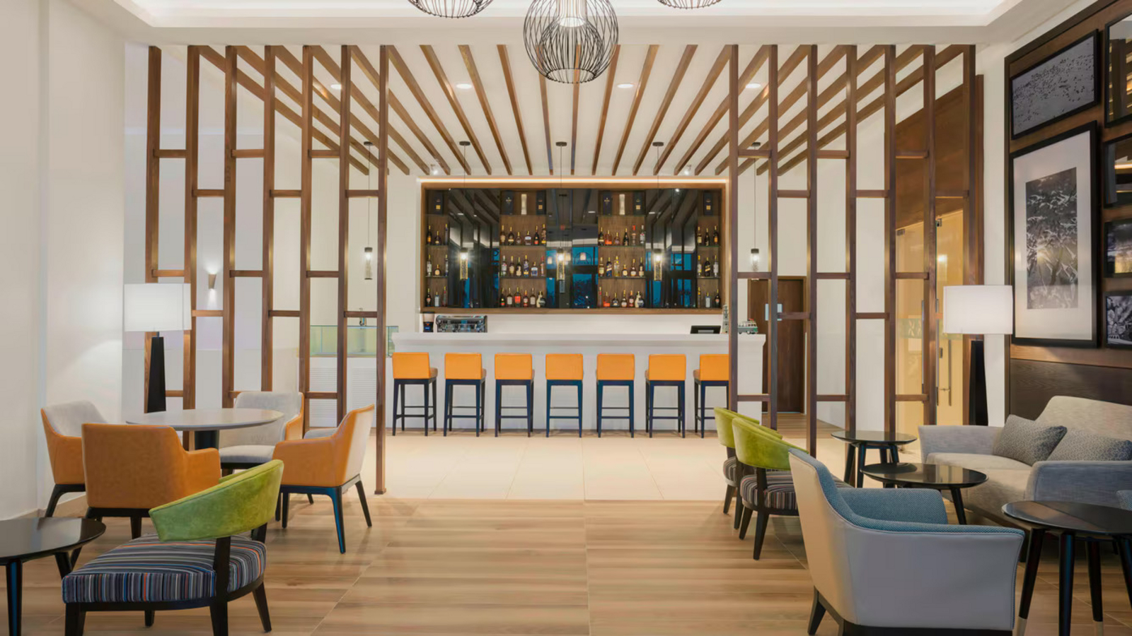 Four Points by Sheraton Nairobi Airport Four Points by Sheraton Nairobi Airport: Bar