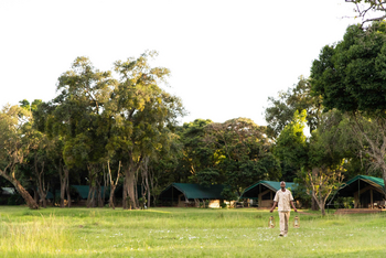 Little Governors' Camp Little Governors' Camp: Laternenträger