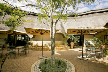 Ilala Lodge: Innenhof